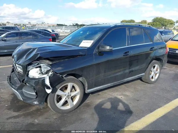 4JGDA5JB0JB158707 2018 MERCEDES-BENZ GLE - Image 2