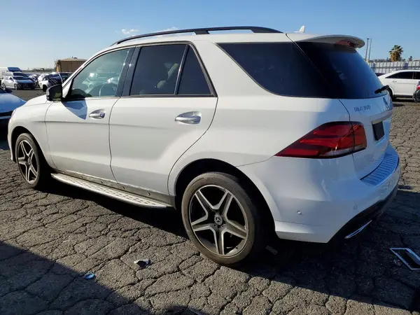 4JGDA5JB0JB181629 2018 MERCEDES-BENZ GLE - Image 2