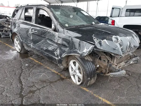 4JGDA5JB0JB186054 2018 MERCEDES-BENZ GLE - Image 1