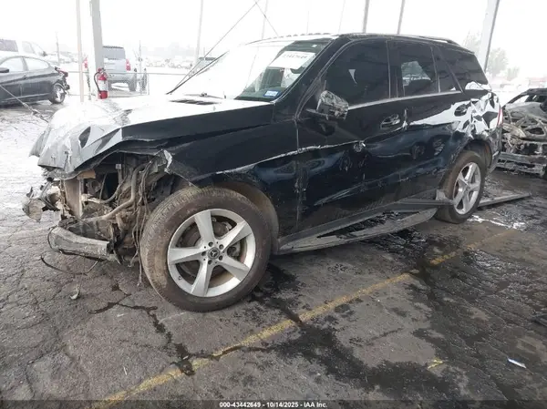 4JGDA5JB0JB186054 2018 MERCEDES-BENZ GLE - Image 2