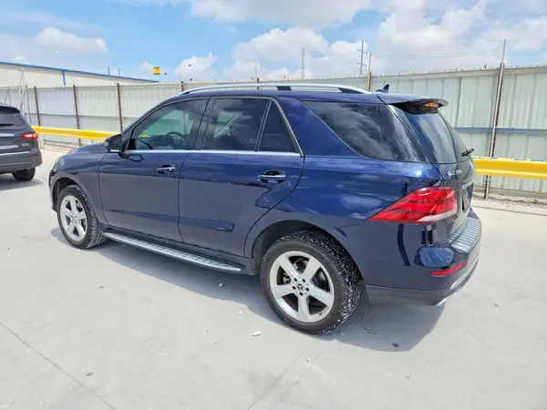 4JGDA5JB0JB201295 2018 MERCEDES-BENZ GLE - Image 2