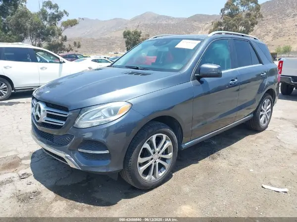 4JGDA5JB1GA643050 2016 MERCEDES-BENZ GLE - Image 2
