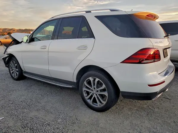 4JGDA5JB1GA652363 2016 MERCEDES-BENZ GLE - Image 2