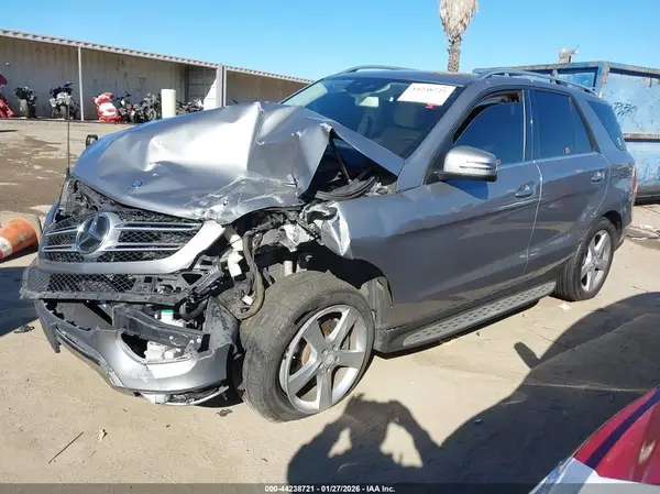 4JGDA5JB1GA758960 2016 MERCEDES-BENZ GLE - Image 2
