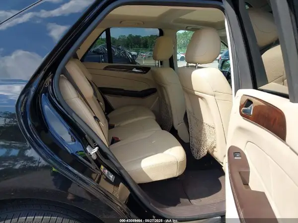 4JGDA5JB1GA760949 2016 MERCEDES-BENZ GLE - Image 8