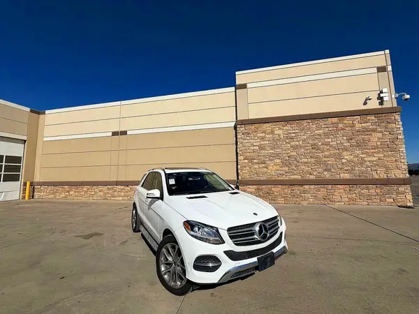 4JGDA5JB1HA827003 2017 MERCEDES-BENZ GLE - Image 1