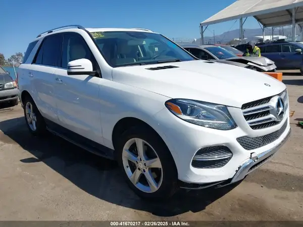 4JGDA5JB1HA846876 2017 MERCEDES-BENZ GLE - Image 1