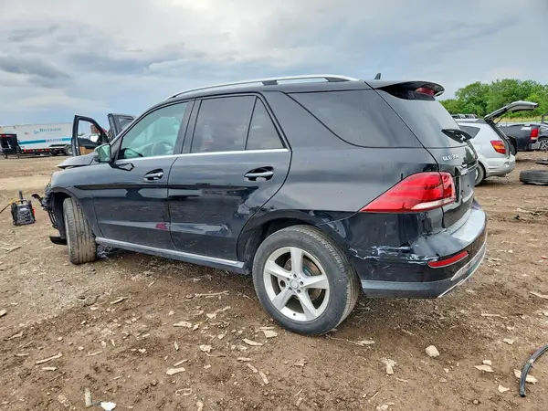 4JGDA5JB1HA889078 2017 MERCEDES-BENZ GLE - Image 2