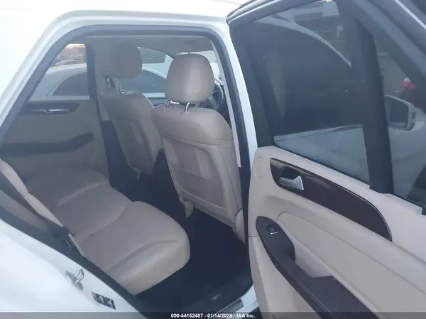 4JGDA5JB1HA923570 2017 MERCEDES-BENZ GLE - Image 8