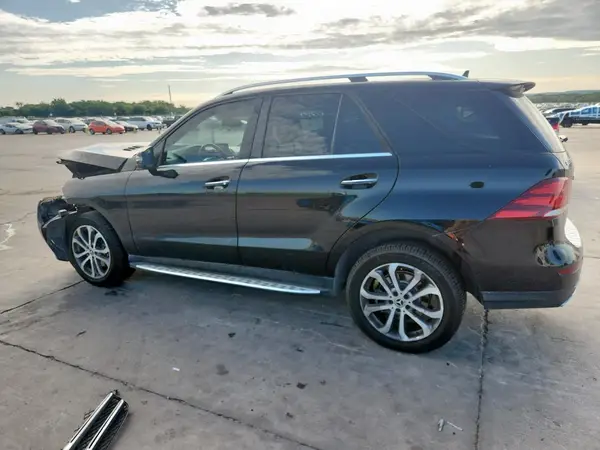 4JGDA5JB1HA925223 2017 MERCEDES-BENZ GLE - Image 2