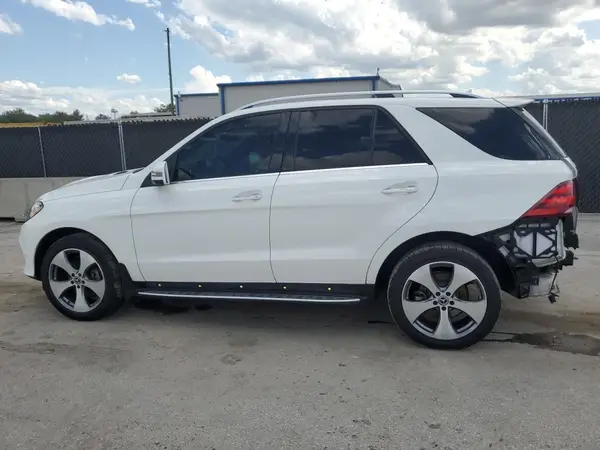 4JGDA5JB1HA938120 2017 MERCEDES-BENZ GLE - Image 2