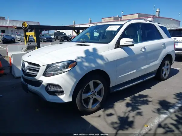 4JGDA5JB1HA957881 2017 MERCEDES-BENZ GLE - Image 2