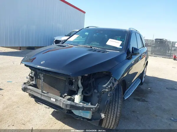 4JGDA5JB1JB010095 2018 MERCEDES-BENZ GLE - Image 2