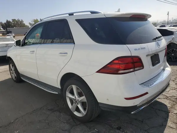 4JGDA5JB1JB016592 2018 MERCEDES-BENZ GLE - Image 2