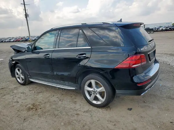 4JGDA5JB1JB031349 2018 MERCEDES-BENZ GLE - Image 2
