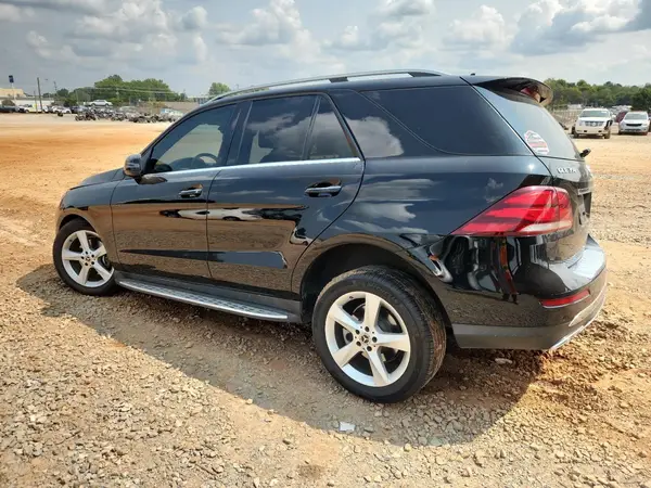 4JGDA5JB1JB036857 2018 MERCEDES-BENZ GLE - Image 2