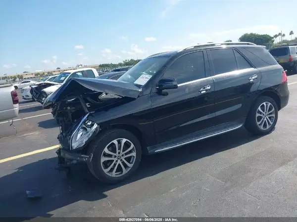 4JGDA5JB1JB066389 2018 MERCEDES-BENZ GLE - Image 2