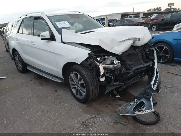 4JGDA5JB1JB069423 2018 MERCEDES-BENZ GLE - Image 1