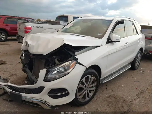 4JGDA5JB1JB069423 2018 MERCEDES-BENZ GLE - Image 2