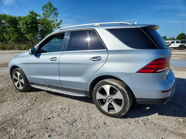 4JGDA5JB1JB069745 2018 MERCEDES-BENZ GLE - Image 2