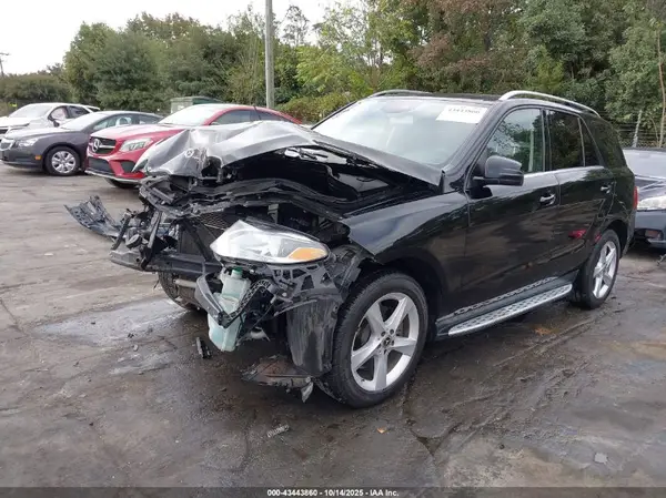 4JGDA5JB1JB073357 2018 MERCEDES-BENZ GLE - Image 2