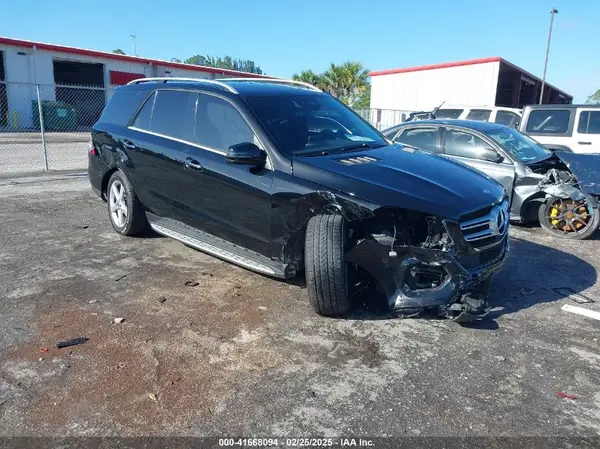 4JGDA5JB1JB080258 2018 MERCEDES-BENZ GLE - Image 1