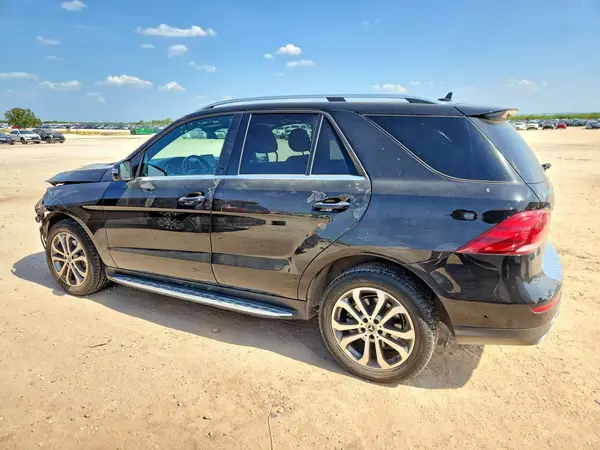 4JGDA5JB1JB082141 2018 MERCEDES-BENZ GLE - Image 2