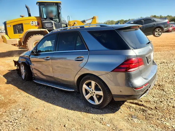 4JGDA5JB1JB098064 2018 MERCEDES-BENZ GLE - Image 2