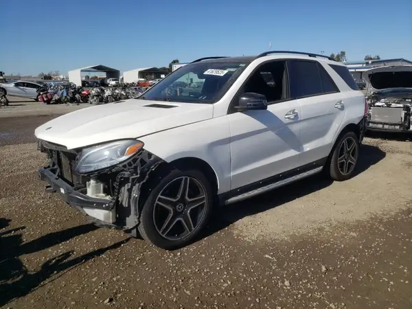 4JGDA5JB1JB130236 2018 MERCEDES-BENZ GLE - Image 1