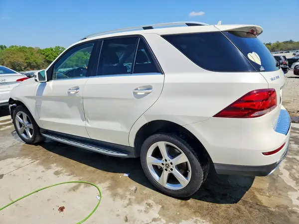 4JGDA5JB1JB147876 2018 MERCEDES-BENZ GLE - Image 2