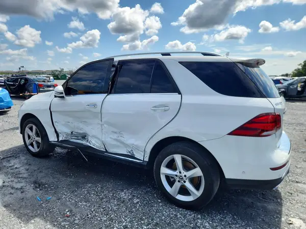 4JGDA5JB1JB149871 2018 MERCEDES-BENZ GLE - Image 2