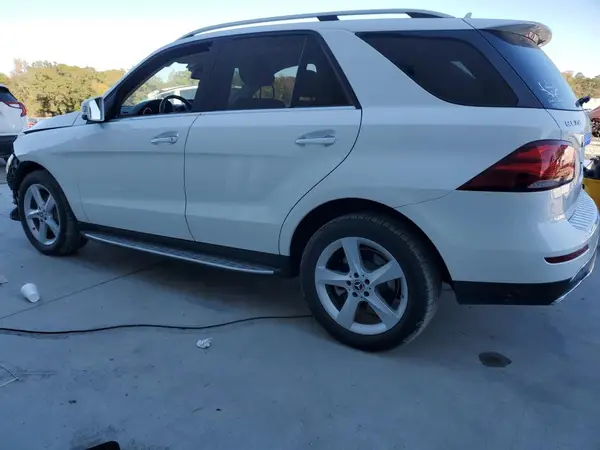 4JGDA5JB1JB158960 2018 MERCEDES-BENZ GLE - Image 2