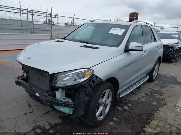 4JGDA5JB1JB192249 2018 MERCEDES-BENZ GLE - Image 2