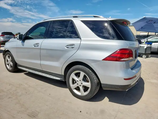 4JGDA5JB2GA732173 2016 MERCEDES-BENZ GLE - Image 2