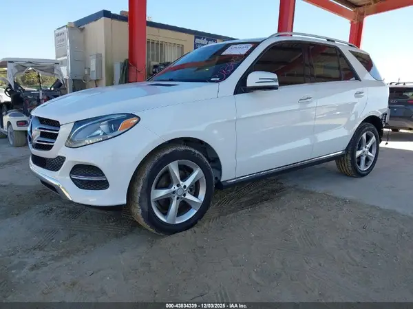4JGDA5JB2GA742427 2016 MERCEDES-BENZ GLE - Image 2