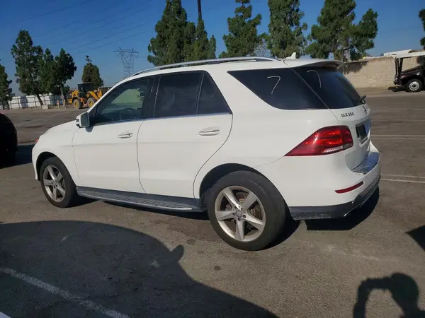 4JGDA5JB2GA749622 2016 MERCEDES-BENZ GLE - Image 2