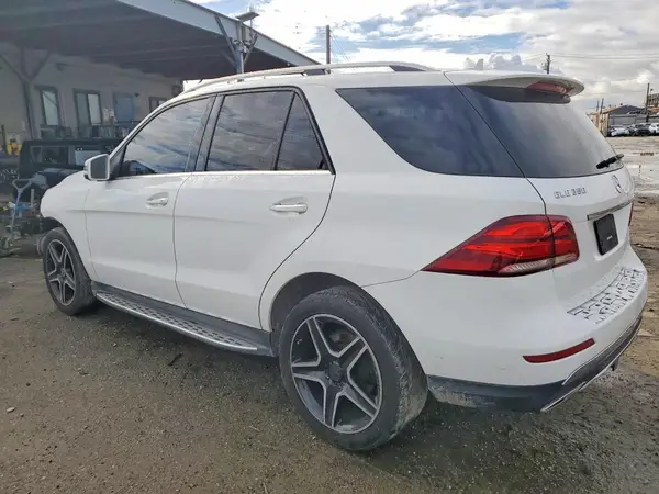 4JGDA5JB2GA768803 2016 MERCEDES-BENZ GLE - Image 2