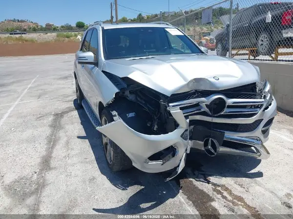 4JGDA5JB2GA812671 2016 MERCEDES-BENZ GLE - Image 1