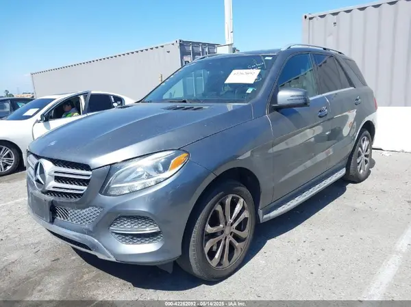 4JGDA5JB2HA833960 2017 MERCEDES-BENZ GLE - Image 2