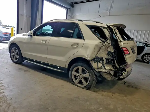4JGDA5JB2JA998235 2018 MERCEDES-BENZ GLE - Image 2