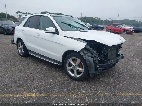 4JGDA5JB2JB000305 2018 MERCEDES-BENZ GLE - Image 1