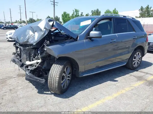 4JGDA5JB2JB042375 2018 MERCEDES-BENZ GLE - Image 2