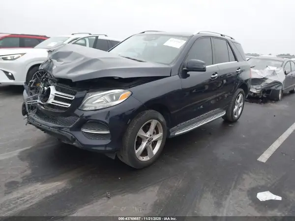 4JGDA5JB2JB072069 2018 MERCEDES-BENZ GLE - Image 2