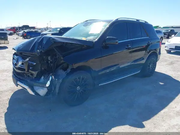 4JGDA5JB2JB085646 2018 MERCEDES-BENZ GLE - Image 2