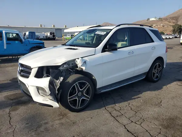 4JGDA5JB2JB099613 2018 MERCEDES-BENZ GLE - Image 1