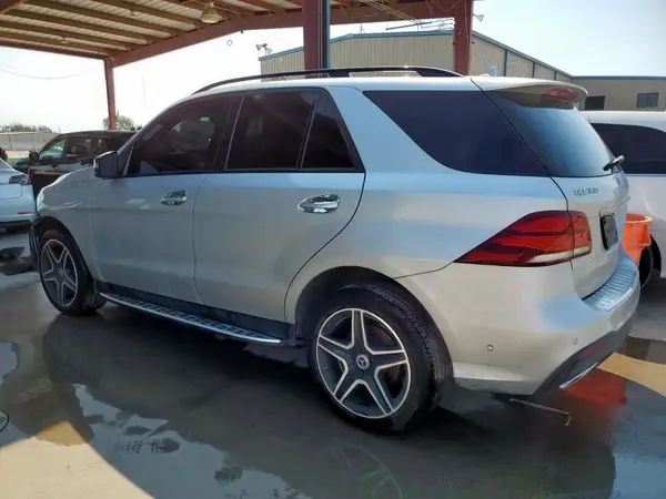4JGDA5JB2JB138670 2018 MERCEDES-BENZ GLE - Image 2