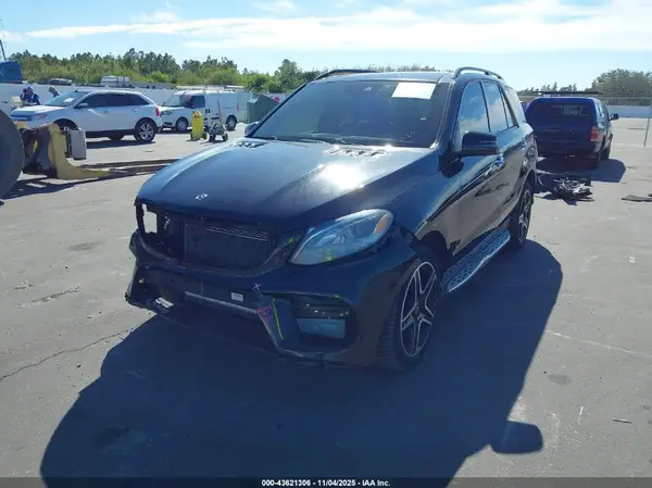 4JGDA5JB2JB147577 2018 MERCEDES-BENZ GLE - Image 2