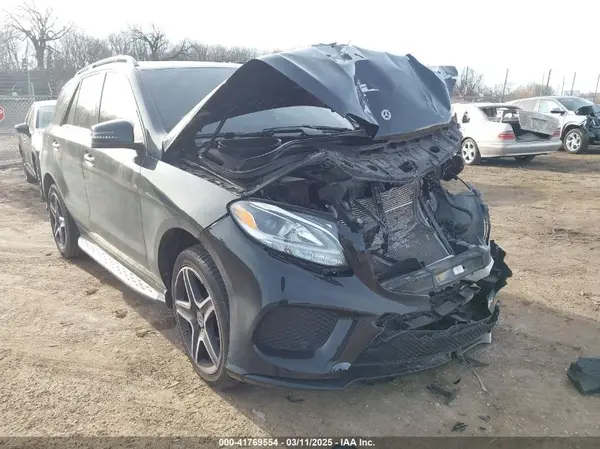 4JGDA5JB2JB175606 2018 MERCEDES-BENZ GLE - Image 1