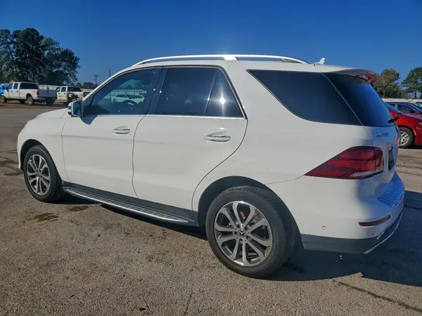 4JGDA5JB2JB201590 2018 MERCEDES-BENZ GLE - Image 2