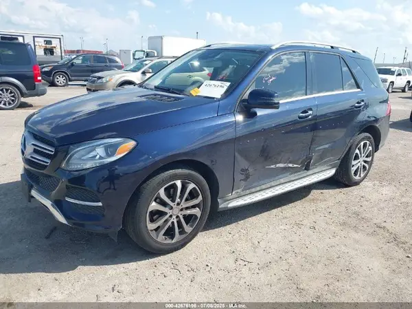 4JGDA5JB3GA637301 2016 MERCEDES-BENZ GLE - Image 2